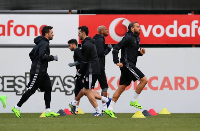 Besiktas training session ahead of UEFA Europa League match ISTANBUL, TURKEY - FEBRUARY 22: Cenk Tosun (R) and Gokhan Gonul (L) of Besiktas attend a training session ahead of UEFA Europa League Round of 32 match between Besiktas and Hapoel Beer-Sheva at Nevzat Demir Facilities in Istanbul, Turkey on February 22, 2017. Istanbul Turkey. Editorial use only. Please get in touch for any other usage.  Copyright: x2025xAnadoluxMetinxPalax