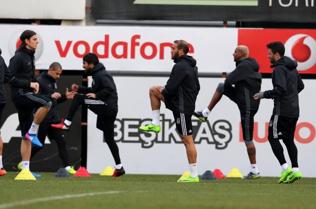Besiktas training session ahead of UEFA Europa League match ISTANBUL, TURKEY - FEBRUARY 22: Cenk Tosun (3rd R), Atinc Nukan (L), Talisca (2nd R) and Gokhan Gonul (R) of Besiktas attend a training session ahead of UEFA Europa League Round of 32 match between Besiktas and Hapoel Beer-Sheva at Nevzat Demir Facilities in Istanbul, Turkey on February 22, 2017. Istanbul Turkey. Editorial use only. Please get in touch for any other usage.  Copyright: x2025xAnadoluxMetinxPalax