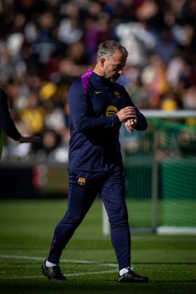 November 7, 2025, Barcelona, Spain: Head Coach Hansi Flick FC Barcelona, Barca seen during the FC Barcelona™s first training at Spotify Camp Nou following its renovation. Barcelona Spain - ZUMAs197 20251107_aaa_s197_100 Copyright: xFelipexMondinox