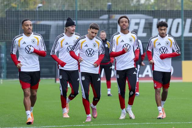 Jamie Leweling (Germany), Nick Woltemade (Germany), Said El Mala (Germany), Assan Ouedraogo (Germany) und Nathaniel Brown (Germany) laufen, , Training der deutschen Fussball Nationalmannschaft, Volkswagen Arena am 11. November 2025 in Wolfsburg, Deutschland. (Foto von Marco Steinbrenner DeFodi Images) Jamie Leweling (Germany), Nick Woltemade (Germany), Said El Mala (Germany), Assan Ouedraogo (Germany) und Nathaniel Brown (Germany) run, , Training der deutschen Fussball Nationalmannschaft, Volkswagen Arena, November 11, 2025 in Wolfsburg, Germany. (Photo by Marco Steinbrenner DeFodi Images) DFL regulations prohibit any use of photographs as image sequences and or quasi-video. Jamie Leweling Germany , Nick Woltemade Germany , Said El Mala Germany , Assan Ouedraogo Germany and Nathaniel Brown Germany run, , training of the German national soccer team, Volkswagen Arena, November 11, 2025 in Wolfsburg, Germany Photo by Marco Steinbrenner DeFodi Images Jamie Leweling Germany , Nick Woltemade Germany , Said El Mala Germany , Assan Ouedraogo Germany and Nathaniel Brown Germany run, , Training of the German national soccer team, Volkswagen Arena, November 11, 2025 in Wolfsburg, Germany Photo by Marco Steinbrenner DeFodi Images DFL regulations prohibit any use of photographs as image sequences and or quasi video