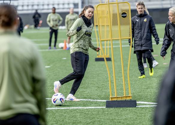GOTHENBURG 2025 Helena Sampaio during BK Häcken s training session ahead of tomorrow s match against Italian FC Inter in the UEFA Women s Europa Cup at Hisingen Arena GÖTEBORG SWEDEN x9200x