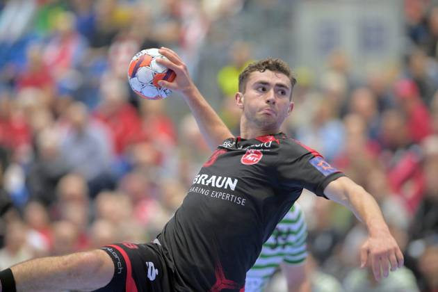 Florian Drosten (MT Melsungen 18) beim Wurf , GER, MT Melsungen - Ferencvarosi Torna Club Green Collect Budapest (HUN)l, Handball, EHF European League Maenner, Group Matches, Saison 2025 2026, 11.11.2025, GER, MT Melsungen - FTC-Green Collect, Handball, EHF Maenner, Group Matches, Saison 2025 2026, 11.11.2025 Kassel Copyright: xEibner-Pressefotox xRolandxSippex EP_RSL