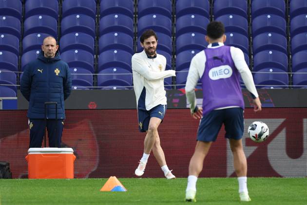 Bernardo Silva ( Portugal national team, Nationalteam ) during the training ahead of the match between Portugal and Armenia, valid for qualification for the World Cup 2026 at Estadio do Drag‹o on 15 November 2026 Porto Estadio do Dragao Porto Portugal Copyright: xIMAGOx xPRIMExSPORTSxIMAGESx xFILIPExOLIVEIRAx