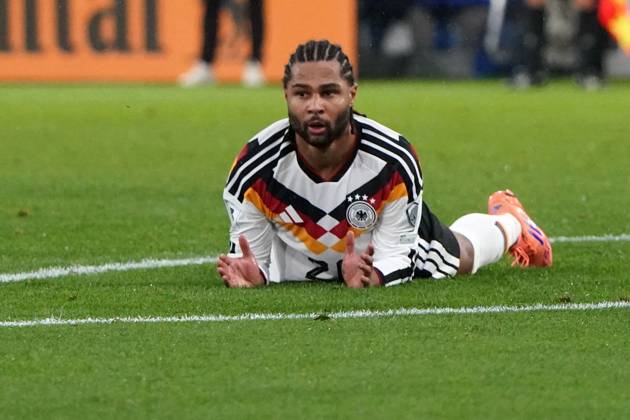 DFB Maenner Nationalmannschaft, Men national team, Nationalteam , WM 2026 Qualifikation, World Cup 2026 Qualifiers, luxembourg vs Deutschland, stade de Luxembourg Serge Gnabry Deutschland Aktion, Einzelbild,