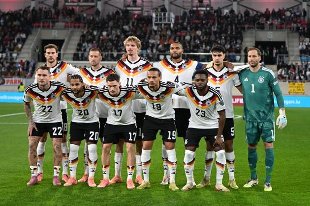 DFB Maenner Nationalmannschaft, Men national team, Nationalteam , WM 2026 Qualifikation, World Cup 2026 Qualifiers, luxembourg vs Deutschland, stade de Luxembourg Deutschland Teamfoto, Mannschaftsfoto, Hintere Reihe v.l.: Leon Goretzka, Waldemar Anton, Nick Woltemade, Jonathen Tah, Aleksandar Pavlovic, Oliver Baumann, Vorne v.l.: David Raum Serge Gnabry, Florian Wirtz, Leroy Sane, Ridle Baku,