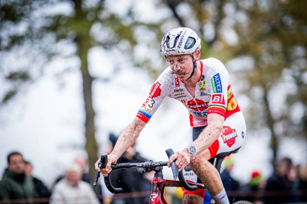 Belgian Michael Vanthourenhout pictured in action during the men s race of the Superprestige Merksplas cyclocross event, fourth stage (4 8) of the Superprestige cyclocross cycling competition, Saturday 15 November 2025, in Merksplas. JASPERxJACOBS x141791783x