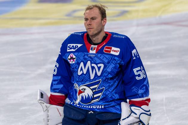 DEL, Deutsche Eishockey Liga Saison 2025 26, 19. Spieltag: Adler Mannheim gegen Grizzlys Wolfsburg