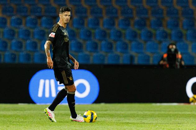 Jose Fonte seen during Liga Portugal game between teams of Casa Pia and CF Estrela Amadora at Estadio Municipal Rio Maior (Maciej Rogowski Ball Raw Images) Rio Maior Estadio Municipal Rio Maior Portugal Copyright: xMaciejxRogowskix maciejrogowski_casapia_estrela_2526-153