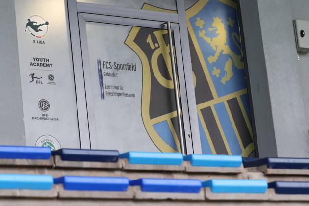 20.11.2025, xrekx, Fussball 3.Liga, 1. FC Saarbrücken - Training v.l. Symbolfoto, Symbolbild, Symbol Stadion, symbolic photo, symbolic image, symbolic stadium (DFL DFB REGULATIONS PROHIBIT ANY USE OF PHOTOGRAPHS as IMAGE SEQUENCES and or QUASI-VIDEO) Saarbrücken