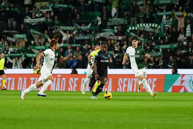 Taca de Portugal - Sporting CP v AC Marinhense (Foto: Joao Alvarinhas Avant Sports) Dede do AC Marinhense durante a partida entre o Sporting CP e o AC Marinhense, a contar para a Taca de Portugal no Estadio Jose Alvalade - Novembro 22, 2025 - Lisboa, Portugal. (Foto: Joao Alvarinhas Avant Sports) Lisboa Estadio Jose Alvalade Portugal Copyright: xJoaoxAlvarinhas AvantxSportsx