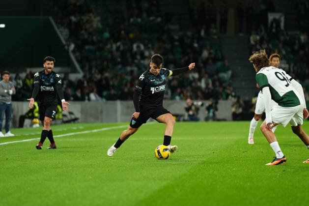 Taca de Portugal - Sporting CP v AC Marinhense (Foto: Joao Alvarinhas Avant Sports) Rafael Gomes do AC Marinhense durante a partida entre o Sporting CP e o AC Marinhense, a contar para a Taca de Portugal no Estadio Jose Alvalade - Novembro 22, 2025 - Lisboa, Portugal. (Foto: Joao Alvarinhas Avant Sports) Lisboa Estadio Jose Alvalade Portugal Copyright: xJoaoxAlvarinhas AvantxSportsx