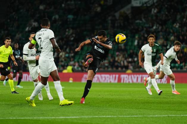 Taca de Portugal - Sporting CP v AC Marinhense (Foto: Joao Alvarinhas Avant Sports) Joao Vieira do AC Marinhense durante a partida entre o Sporting CP e o AC Marinhense, a contar para a Taca de Portugal no Estadio Jose Alvalade - Novembro 22, 2025 - Lisboa, Portugal. (Foto: Joao Alvarinhas Avant Sports) Lisboa Estadio Jose Alvalade Portugal Copyright: xJoaoxAlvarinhas AvantxSportsx