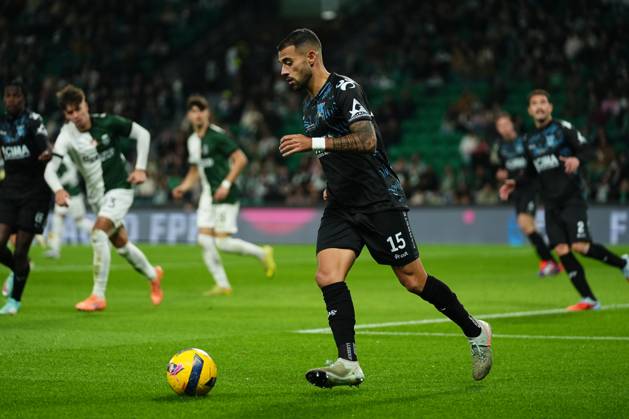 Taca de Portugal - Sporting CP v AC Marinhense (Foto: Joao Alvarinhas Avant Sports) Cristiano Abreu do AC Marinhense durante a partida entre o Sporting CP e o AC Marinhense, a contar para a Taca de Portugal no Estadio Jose Alvalade - Novembro 22, 2025 - Lisboa, Portugal. (Foto: Joao Alvarinhas Avant Sports) Lisboa Estadio Jose Alvalade Portugal Copyright: xJoaoxAlvarinhas AvantxSportsx