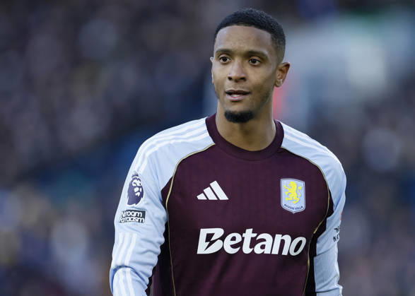 Leeds United v Aston Villa - Premier League Ezri Konsa of Aston Villa on the pitch during the Premier League match between Leeds United and Aston Villa at Elland Road on November 23, 2025 in Leeds, England. Leeds Elland Road England United Kingdom Copyright: xRichardxSellers Sportsphoto APLx 14142820