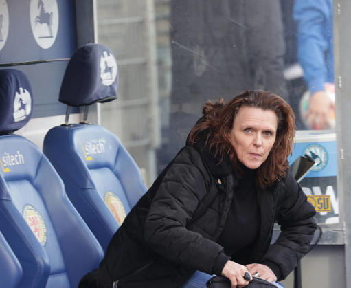 Fussball, Herren, Saison 2025 2026 2.BL, Eintracht Stadion, Eintracht Braunschweig gegen 1.FC Kaiserslautern, 2-0, Heimsieg Praesidentin Nicole Kumpis (Eintracht Braunschweig) DFL REGULATIONS PROHIBIT ANY USE OF PHOTOGRAPHS AS IMAGE SEQUENCES AND OR QUASI-VIDEO.