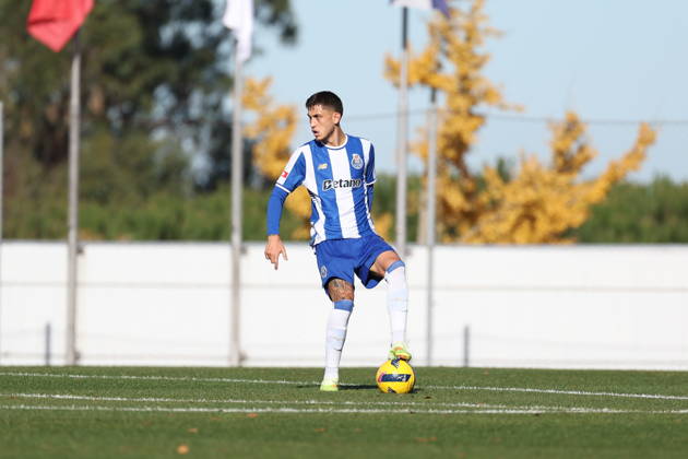 Felipe Silva ( FC Porto ) in action during the match between FC Porto B and Lusitania de Lourosa, valid for Liga Portugal 2 Meu Super 2025 2026 at Estadio Luis Filipe Menezes on 30 November 2025. Porto Estadio Luis Filipe Menezes Vila Nova de Gaia Portugal Copyright: xIMAGOx xPRIMExSPORTSxIMAGESx xFILIPExOLIVEIRAx