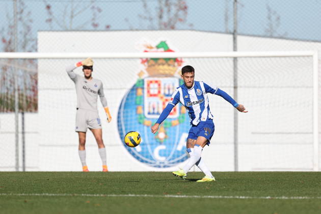Felipe Silva ( FC Porto ) in action during the match between FC Porto B and Lusitania de Lourosa, valid for Liga Portugal 2 Meu Super 2025 2026 at Estadio Luis Filipe Menezes on 30 November 2025. Porto Estadio Luis Filipe Menezes Vila Nova de Gaia Portugal Copyright: xIMAGOx xPRIMExSPORTSxIMAGESx xFILIPExOLIVEIRAx