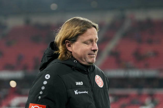 Bo Henriksen (1. FSV Mainz 05, Cheftrainer) , Deutschland, Fussball, 1. Bundesliga, 12.Spieltag, 2025 2026, SC Freiburg vs. 1. FSV Mainz 05, 30.11.2025, Europa-Park Stadion, Freiburg, Deutschland DFL REGULATIONS PROHIBIT ANY USE OF PHOTOGRAPHS AS IMAGE SEQUENCES AND OR QUASI-VIDEO. Freiburg Europa-Park Stadion Baden-Württemberg Deutschland Copyright: xArnexAmbergx
