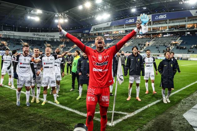 STVV s players celebrate after winning a soccer match between KAA Gent and STVV, Sunday 30 November 2025 in Gent, on day 16 of the 2025-2026 Jupiler Pro League first division of the Belgian championship. BRUNOxFAHY x145453778x