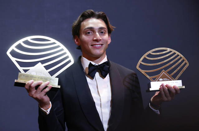 (251201) -- MONTE CARLO, Dec. 1, 2025 -- Sweden s world pole vault champion Armand Duplantis poses with the Men s World athlete of the year award and Men s field athlete of the year award during the World Athletics Awards 2025 in Monte Carlo, Monaco, Nov. 30, 2025. ) (SP)MONACO-MONTE CARLO-ATHLETICS-WORLD AWARDS GaoxJing 