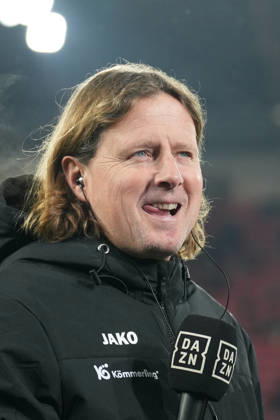 Bo Henriksen (1. FSV Mainz 05, Cheftrainer) , Deutschland, Fussball, 1. Bundesliga, 12.Spieltag, 2025 2026, SC Freiburg vs. 1. FSV Mainz 05, 30.11.2025, Europa-Park Stadion, Freiburg, Deutschland DFL REGULATIONS PROHIBIT ANY USE OF PHOTOGRAPHS AS IMAGE SEQUENCES AND OR QUASI-VIDEO. Freiburg Europa-Park Stadion Baden-Württemberg Deutschland Copyright: xArnexAmbergx