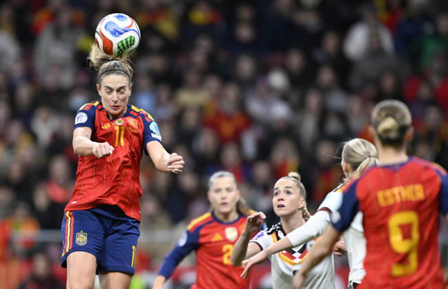 Spain v Germany - UEFA Women s Nations League 2025 Final Second Leg MADRID, SPAIN - DECEMBER 02: Alexia Putellas Segura (L) of Spain during the UEFA Women s Nations League 2025 final second leg match between Spain and Germany at Estadio Metropolitano on December 02, 2025 in Madrid, Spain. Burak Akbulut Anadolu Madrid Spain. Editorial use only. Please get in touch for any other usage.  Copyright: x2025xAnadoluxBurakxAkbulutx