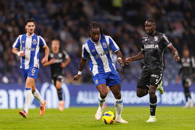 Yann Karamoh and Beni Mukendi seen during Taca Da Liga 25 26 quarterfinal between teams of FC Porto and Vitoria SC (Bernardo Benjamim Ball Raw Images) Porto Estadio do Dragao Portugal Copyright: xBernardoxBenjamimx bernardobenjamim_porto_vitoria_tacadaliga_2526-31