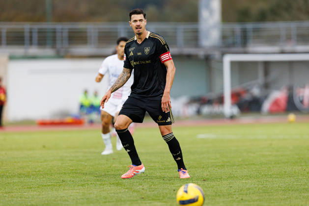 Jose Fonte seen during Liga Portugal game between teams of Casa Pia and FC Alverca at Estadio Municipal Rio Maior (Maciej Rogowski Ball Raw Images) Rio Maior Estadio Municipal Rio Maior Portugal Copyright: xMaciejxRogowskix maciejrogowski_casapia_alverca_2526-336