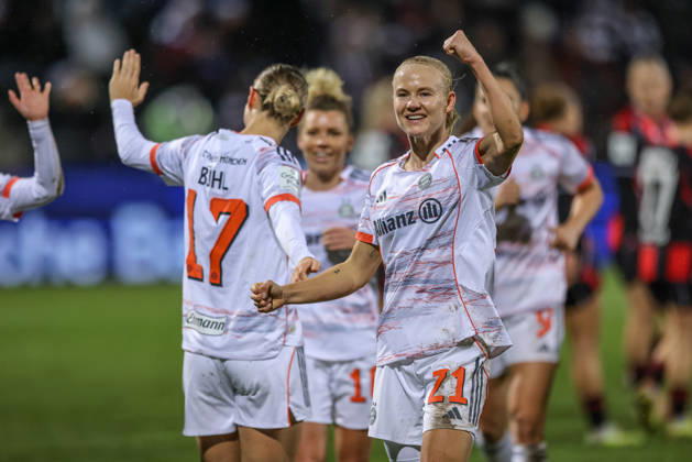 GER, Frankfurt, Eintracht Frankfurt vs FC Bayern München, Google Pixel Bundesliga, Fussball, DFB, Spielzeit 2025 2026, Stadion am Brentanobad, 12. Spieltag im Bild: Pernille Harder (Bayern München 21) erzielt das Tor zum 3:0, Jubel, Freude und Emotionen DFB DFL REGULATIONS PROHIBIT ANY USE OF PHOTOGRAPHS AS IMAGE SEQUENCES AND OR QUASI-VIDEO, 07.12.2026 Copyright: HMBxMedia HendrikxHamelau