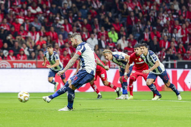 LIGA BBVA MX 2025 LIGA BBVA MX 2025 TOLUCA VS RAYADOS MONTERREY 06122025 TOLUCA, ESTADO DE MEXICO, MEXICO. Action photo of Sergio Ramos (93) of Rayados Monterrey, during semifinal game of the Torneo de Apertura 2025 of the BBVA Liga MX, held at the Estadio Nemesio Diez of Toluca, Estado de Mexico against Diablos Rojos del Toluca. Foto de accion de Sergio Ramos (93) de Rayados Monterrey, durante juego semifinal del Torneo Apertura 2025 de la Liga BBVA MX, celebrado en el estadio Nemesio Diez de Toluca, Estado de Mexico en contra de Diablos Rojos del Toluca. IMAGENSHOP AGENCIA FOTOGRAFICA TOLUCA ESTADO DE MEXICO MEXICO Copyright: xIMAGENSHOPxAGENCIAxFOTOGRAFICAx