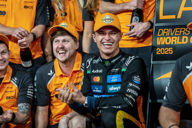 2025 Formula One Abu Dhabi Grand Prix Yas Marina Circuit, Abu Dhabi, United Arab Emirates 7.December.2025; Lando Norris of Great Britain and McLaren F1 Team during Formula One Abu Dhabi Grand Prix (Photo by Jay Hirano) Abu Dhabi Yas Marina Circuit United Arab Emirates Copyright: xJayxHiranox