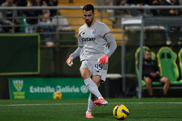 Diogo Costa (FC Porto) in action during the match between CD Tondela and FC Porto, valid for Liga Portugal Betclic 2025 2026 at Estadio Joao Cardoso on 7 December 2025. Tondela Estadio Joao Cardoso Tondela Portugal Copyright: xIMAGOx xPRIMExSPORTSxIMAGESx xFILIPExOLIVEIRAx