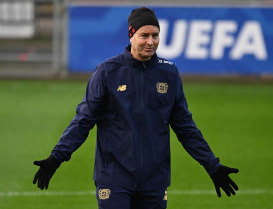 0912.2025, xophax, Fussball , UEFA Champions League , 2025 2026 , Bayer Leverkusen , Training vor dem Spiel gegen Newcastle United. Trainer Kasper Hjulmand ( Bayer 04 Leverkusen ) Leverkusen
