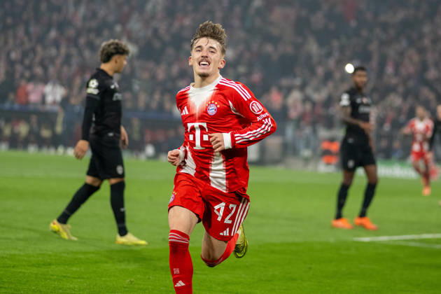 Torjubel zum 2:1, Karl Lennart 42 (FC Bayern Muenchen), FC Bayern Muenchen vs. Sporting Clube de Portugal, Fussball, UEFA Champions League, 6. Spieltag, 09.12.2025 DFB regulations prohibit any use of photographs as image sequences and or quasi-video Muenchen Bayern Deutschland