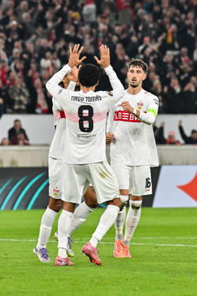 Europa League; VfB Stuttgart - Maccabi Tel Aviv; 11.12.2025 STUTTGART, GERMANY - 11. DECEMBER: Jubel der Schwaben nach dem Treffer zum 1-0 durch Lorenz ASSIGNON (VfB Stuttgart 22) Tor Torschuetze Freude Happy während dem Match zwischen dem VfB Stuttgart und Maccabi Tel Aviv am 6. Spieltag der UEFA Europa League Ligaphase in der MHP Arena Copyright: xBEAUTIFULxSPORTS Goldbergx