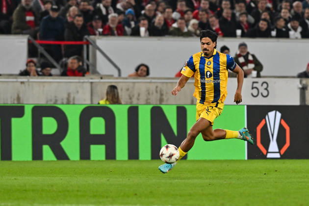 Europa League; VfB Stuttgart - Maccabi Tel Aviv; 11.12.2025 STUTTGART, GERMANY - 11. DECEMBER: am Ball Dor PERETZ (Maccabi Tel Aviv 42) während dem Match zwischen dem VfB Stuttgart und Maccabi Tel Aviv am 6. Spieltag der UEFA Europa League Ligaphase in der MHP Arena Copyright: xBEAUTIFULxSPORTS Goldbergx