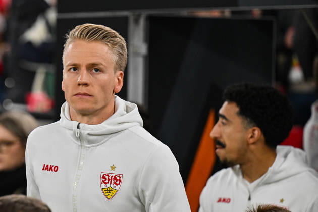 Europa League; VfB Stuttgart - Maccabi Tel Aviv; 11.12.2025 STUTTGART, GERMANY - 11. DECEMBER: im Bild Chris FÜHRICH (VfB Stuttgart 10) beim Einlauf vor dem Match zwischen dem VfB Stuttgart und Maccabi Tel Aviv am 6. Spieltag der UEFA Europa League Ligaphase in der MHP Arena