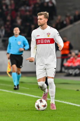 Europa League; VfB Stuttgart - Maccabi Tel Aviv; 11.12.2025 STUTTGART, GERMANY - 11. DECEMBER: am Ball Maximilian MITTELSTÄDT (VfB Stuttgart 7) Einzelfoto Freisteller während dem Match zwischen dem VfB Stuttgart und Maccabi Tel Aviv am 6. Spieltag der UEFA Europa League Ligaphase in der MHP Arena