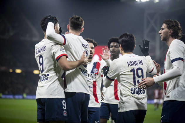 FOOTBALL: Ligue 1 FC Metz vs Paris Saint Germanin (PSG) - 13 12 2025 Stade Saint-Symphorien. Metz - France Joie des joueurs de l equipe de Paris Saint Germain (PSG) apres le but de Goncalo Ramos 9 (PSG) Copyright: xElyxandroxCEGARRAx