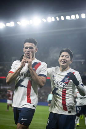 FOOTBALL: Ligue 1 FC Metz vs Paris Saint Germanin (PSG) - 13 12 2025 Stade Saint-Symphorien. Metz - France Joie des joueurs de l equipe de Paris Saint Germain (PSG) apres le but de Goncalo Ramos 9 (PSG) Kang-in Lee 19 (PSG) Copyright: xElyxandroxCEGARRAx