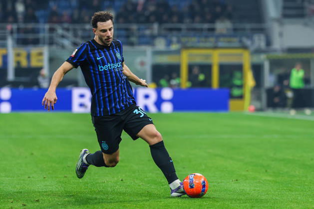 Hakan Calhanoglu of FC Internazionale seen in action during Coppa Italia 2025 26 football match between FC Internazionale and Venezia FC at San Siro Stadium in Milan Italy on 04 December 2025. Milan Stadio Giuseppe Meazza Milan Italy Copyright: xEPhotopressx SP24-1302-083