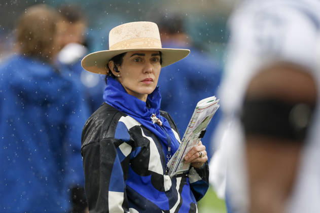 JACKSONVILLE, FL - DECEMBER 07: Indianapolis Colts owner Carlie Irsay-Gordon looks on during the game between the Jacksonville Jaguars and the Indianapolis Colts on December 7, 2025 at EverBank Stadium in Jacksonville, Fl. (Photo by David Rosenblum Icon Sportswire) NFL, American Football Herren, USA DEC 07 Colts at Jaguars EDITORIAL USE ONLY Icon251207525088