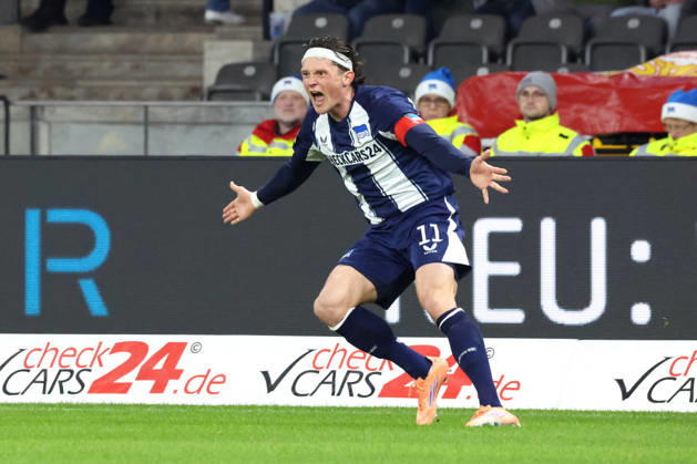 DEU, DFL, 2. FBL, Hertha BSC vs. Arminia Biefeld, 19.12.2025, Berliner Olympiastadion, Berlin, DEU, DFL, 2. FBL, Hertha BSC vs. Arminia Biefeld, im Bild Fabian Reese (Hertha BSC Berlin 11) DFL - regulations prohibit any use of Photographs as image sequences and or quasi-video