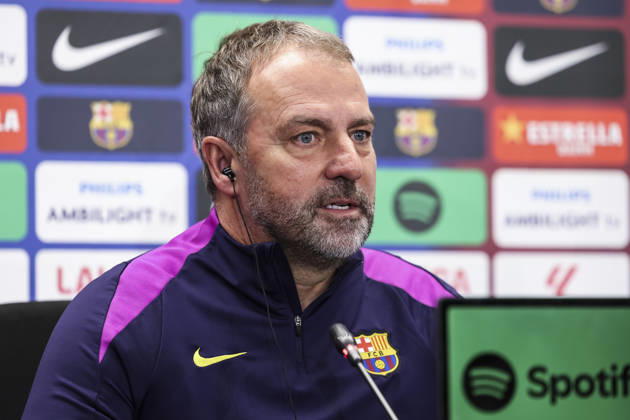 December 20, 2025, Sant Joan Despi, Barcelona, SPAIN: Hansi Flick, head coach of FC Barcelona, Barca attends his press conference, PK, Pressekonferenz during the training day of FC Barcelona ahead the Spanish League, La Liga EA Sports, football match against Villarreal CF at Ciudad Esportiva Joan Gamper on December 20, 2025 in Sant Joan Despi, Barcelona, Spain. Sant Joan Despi SPAIN - ZUMAa181 20251220_zaa_a181_008 Copyright: xJavierxBorregox