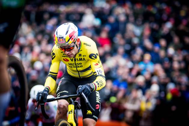 Belgian Wout van Aert pictured in action during the men s elite race of the World Cup cyclocross cycling event in Antwerp on Saturday 20 December 2025, the fifth stage (out of 12) of the UCI World Cup competition. JASPERxJACOBS x150378593x