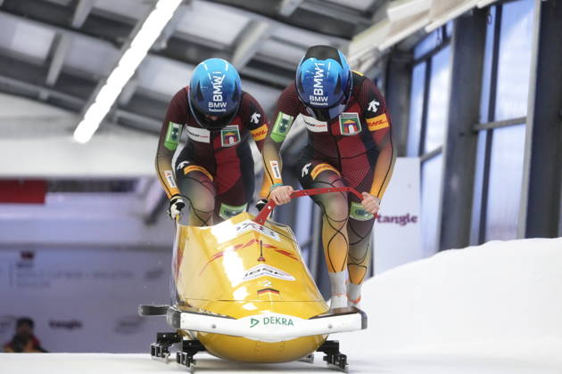 December 21, 2025, Sigulda, Vidzeme Region, Latvia: KIM KALICKI and ANABEL GALANDER of Germany in action during IBSF World Cup 2025 26 2-women bobsleigh heat 1 in Sigulda. Sigulda Latvia - ZUMAk193 20251221_zip_k193_010 Copyright: xIntsxKalninsx