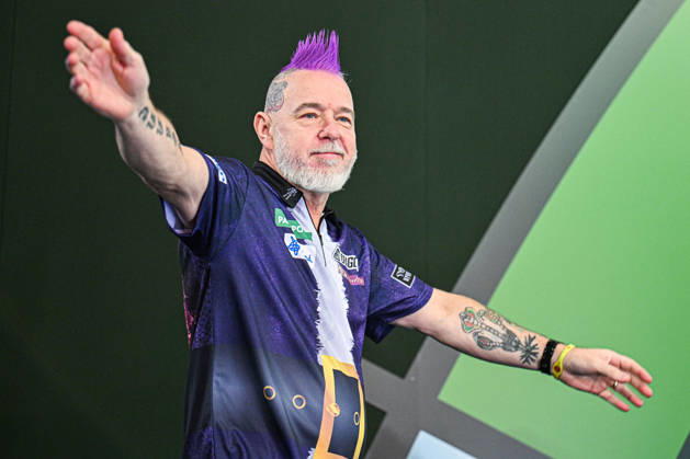 Sport Themen der Woche KW52 23 12 2025. 2025 26 World Darts Championship Peter Wright (30) makes his entrance during the 2nd round of the 2025 26 Paddy Power World Darts Championships at Alexandra Palace, London, United Kingdom on 23 December 2025. Editorial use only , Copyright: xWaynexTuckwellx PSI-23381-0238