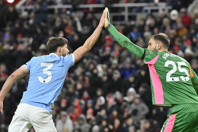 Sunderland v Manchester City, Premier League Ruben Dias of Manchester City and Gianluigi Donnarumma of Manchester City celebrate a save during the Sunderland v Manchester City Premier League match at the Stadium of Light, Sunderland, England on 1 January 2026 Credit: Connor McMain Every Second Media Editorial use only. All images are copyright Every Second Media Limited. No images may be reproduced without prior permission. All rights reserved. Premier League and Football League images are subject to licensing agreements with Football DataCo Limited. see https: www.football-dataco.com Copyright: xIMAGO EveryxSecondxMediax ESM-1729-0097 ConnorxMcMainx xEveryxSecondxMediax