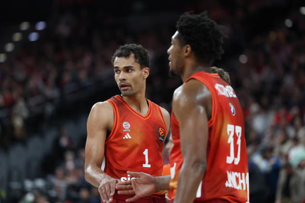 Oscar da Silva (FC Bayern Basketball, 01) mit David McCormack (FC Bayern Basketball, 33), GER, FC Bayern Basketball vs. Maccabi Rapyd Tel Aviv, Basketball, Euroleague, 19. Spieltag, Saison 2025 2026, 02.01.2026, GER, FC Bayern Basketball vs. Maccabi Rapyd Tel Aviv, Basketball, Euroleague, 19. Spieltag, Saison 2025 2026, 02.01.2026 Muenchen Copyright: xEibner-Pressefoto JennixMaulx EP_JML