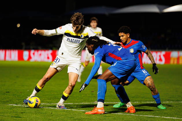Gustavo Sa seen during Liga Portugal game between teams of FC Alverca and FC Famalicao (Luis Loureiro Ball Raw Images) Alverca Complexo Desportivo Alverca Portugal Copyright: xLuisxLoureirox luisloureiro_alverca_famalicao_2526-133
